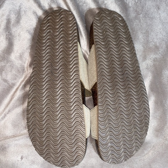 🆕 Madden Girl Brando Taupe Fab
Women's Sandal - Picture 3 of 8